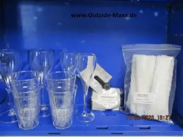 STARTSET Mini 8 x SAN-Kunststoffgläser (bruchfest )  + 5ér-Pack Glasschutz + Parkscheinhalter